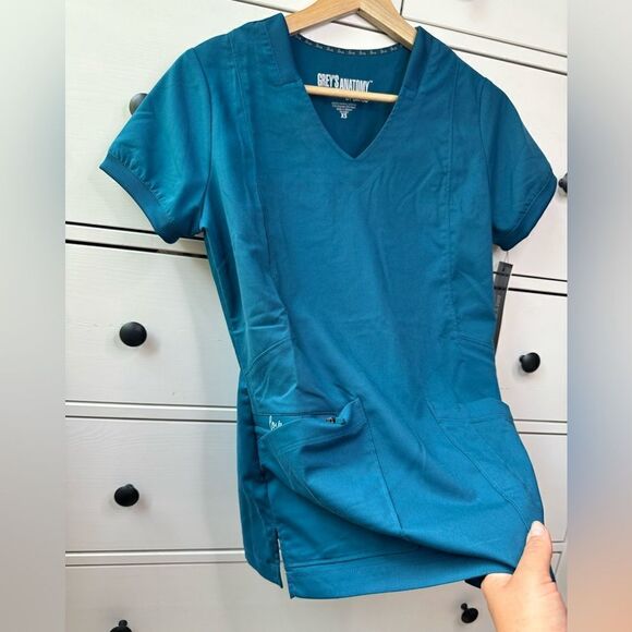 NWT Barco Grey's Anatomy Women's Bahama Active LOVE Raglan V-Neck Top XS - Picture 4 of 12